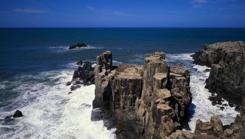 Пена, море, небо, лето