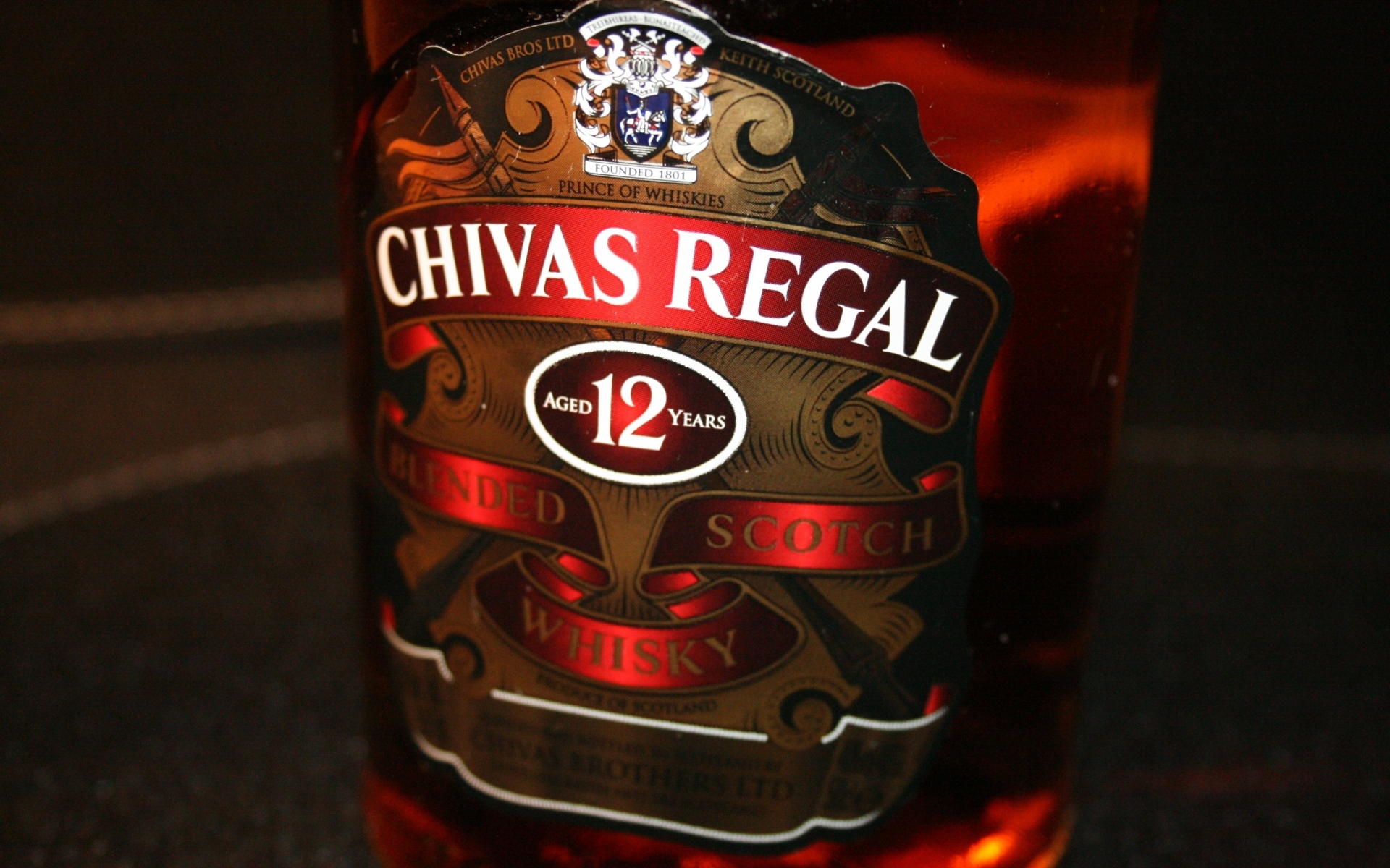 Картинки Chivas Regal , виски, бутылка фото и обои на рабочий стол