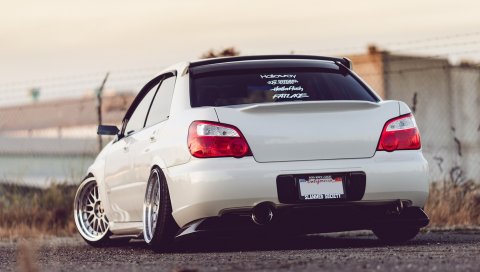 Subaru impreza wrx sti, белый, вид сзади