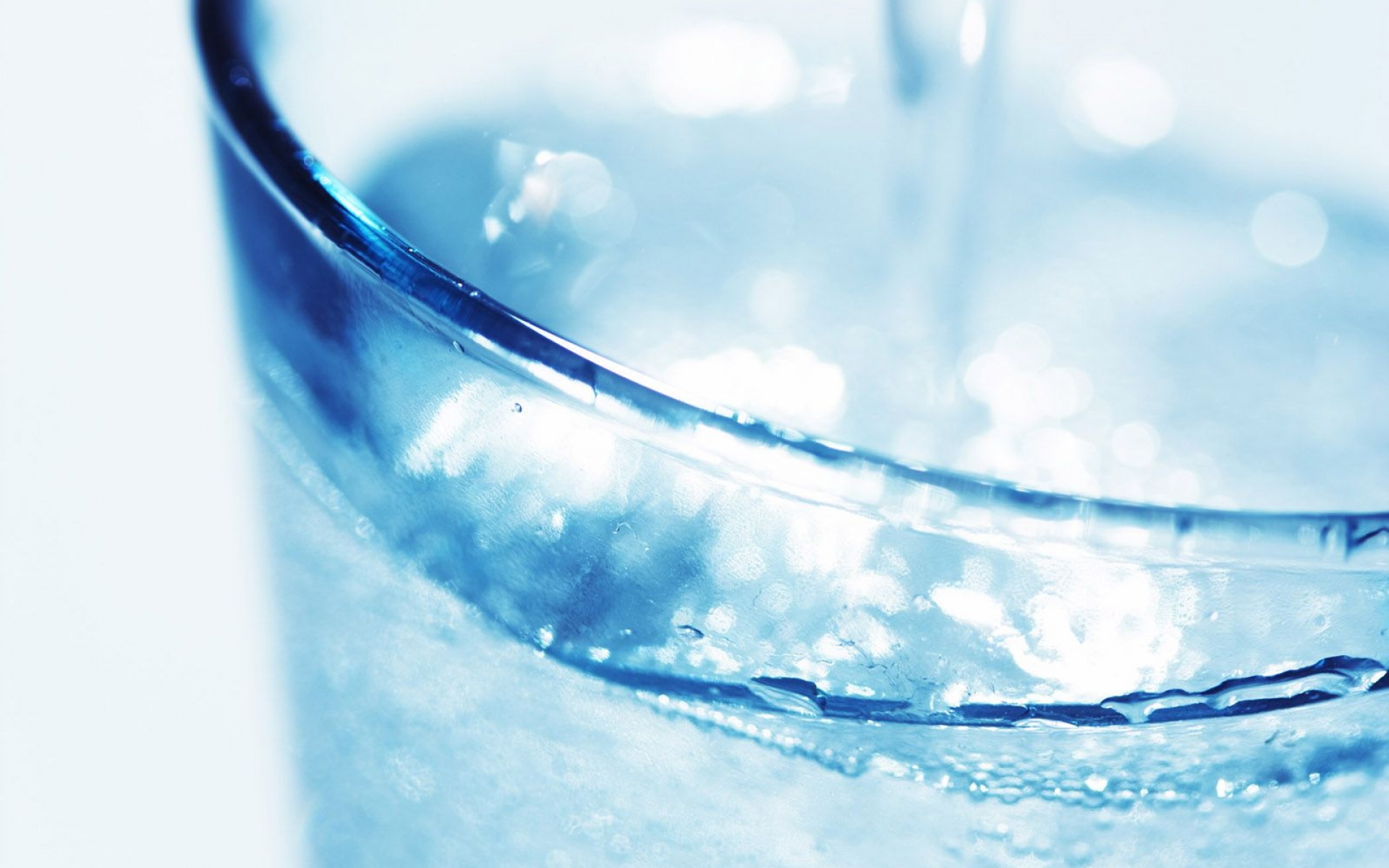 Питьевая вода лед. Стакан воды. Чистая вода. Питьевая вода. Красивые стаканы для воды.