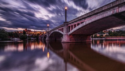 Прагой, рассвет, свет, река, мост, небо, облака ,