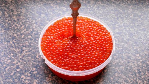 яйца, тарелки, ложки, пищевые