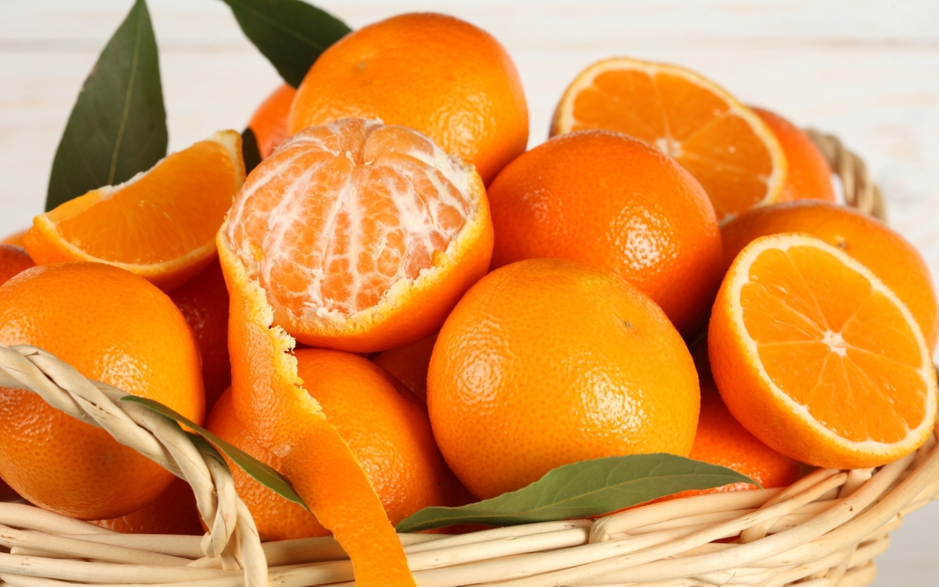 Картинки Кожура, апельсины, цитрусовые, фрукты фото и обои на рабочий стол