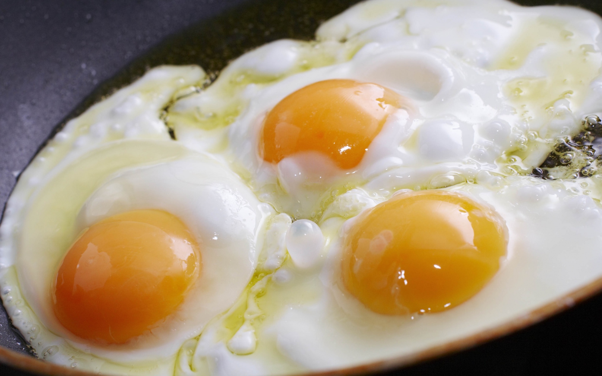 Картинки Яйца, крупный план, три фото и обои на рабочий стол