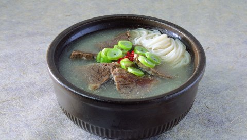 Суп, мясо, спагетти