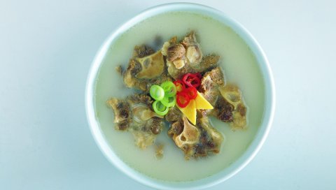 Суп, зелень, мясо