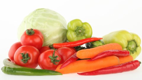 Etables, гроздь, морковь, помидоры, перец, капуста, на белом фоне