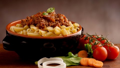 макароны, соус,