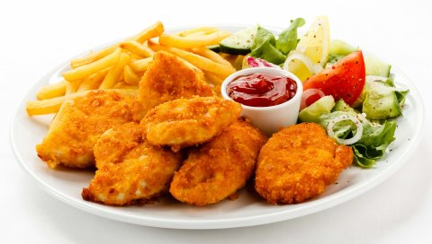 картофель, мясо, кетчуп, салат