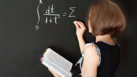Учитель, доска, книга, мел, формула