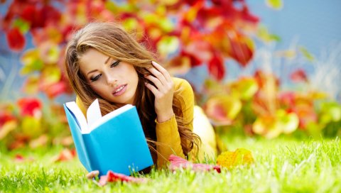 Девушка, трава, осень, книга, чтение