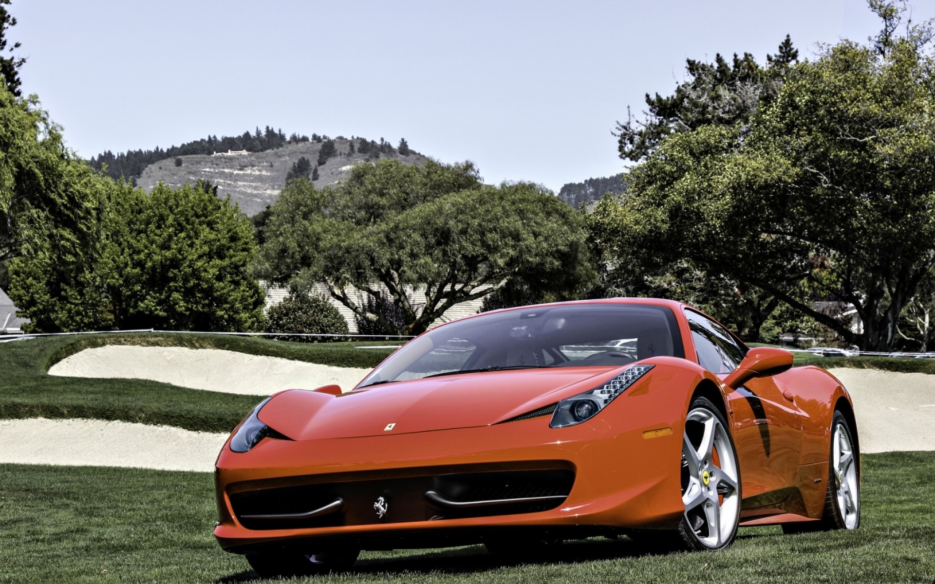 Картинки Ferrara, italy, красный, поле, деревья, небо, ferrari фото и обои на рабочий стол
