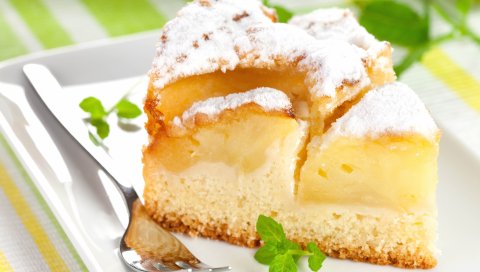 Пирог, кусок, порошок, тарелка, вилка, листья