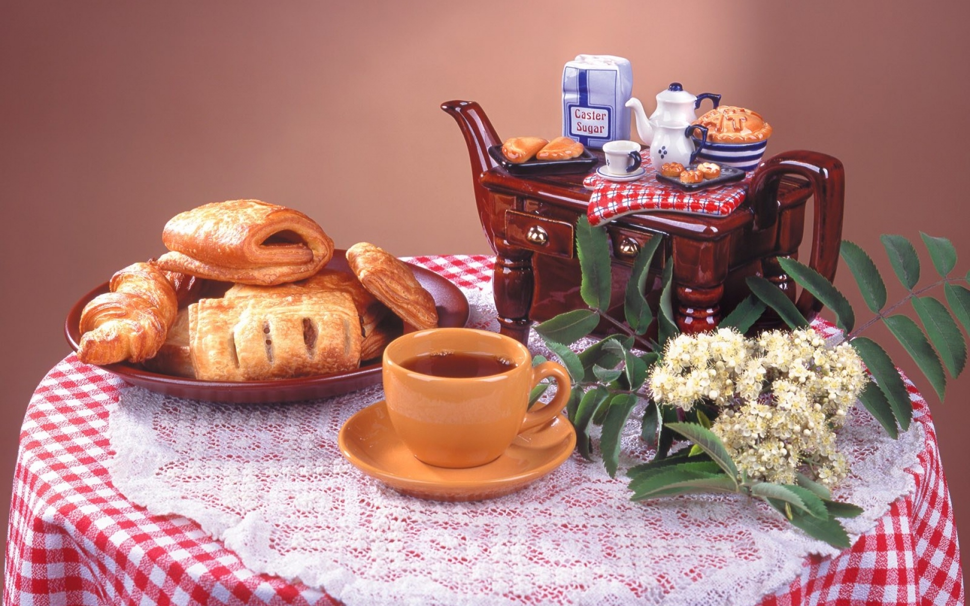 Картинки Чай, цветы, пирожные, пироги фото и обои на рабочий стол