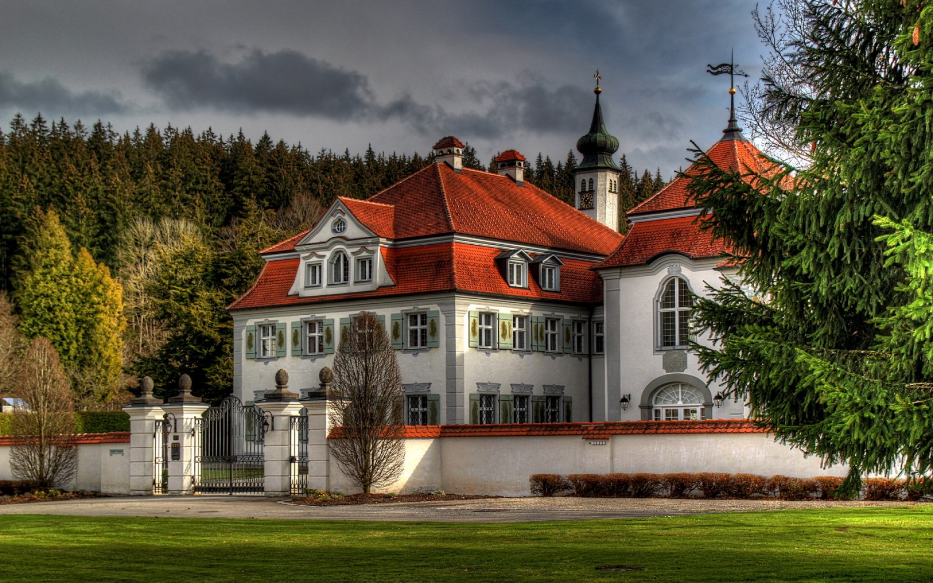 Картинки германии, Leutkirch, город, здание, дом, забор,лес фото и обои на рабочий стол