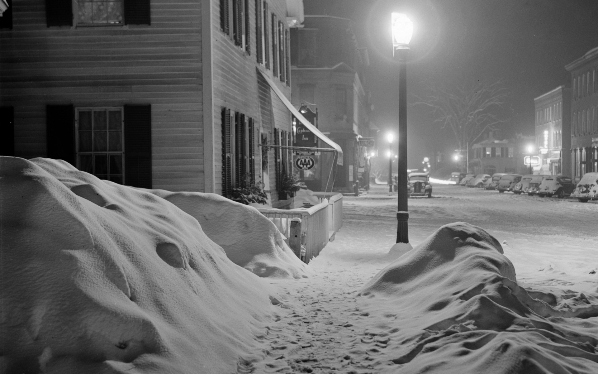 Картинки улица, ночь, город, снег, зима фото и обои на рабочий стол