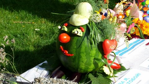 Ягоды, овощи, куклы, вкусные