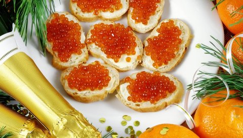 Бутерброды, яйца, масло, шампанское, мандарины, новый год
