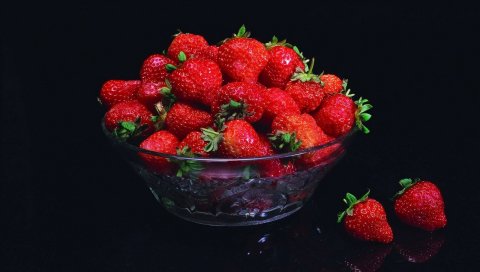 Клубника, миска, стекло