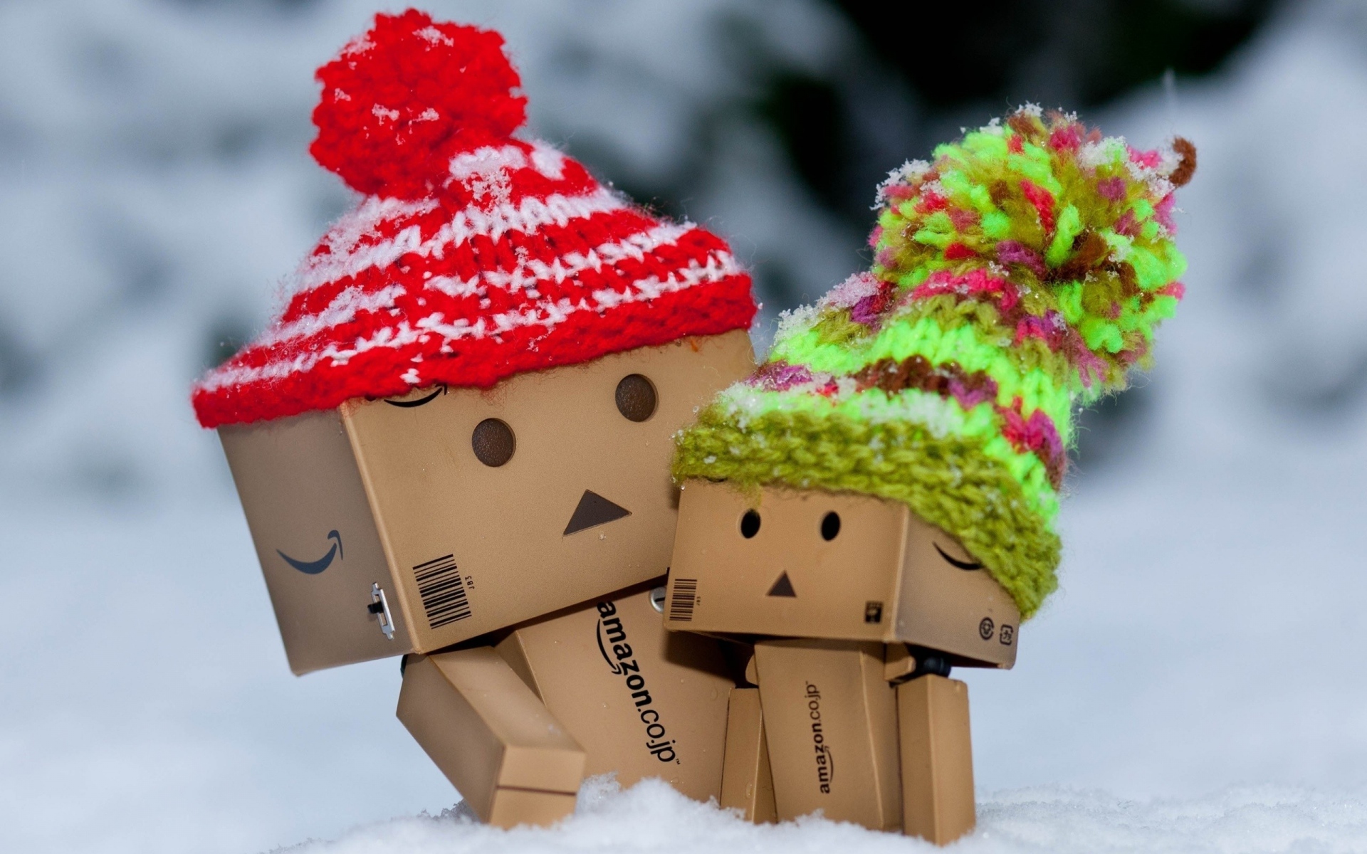 Картинки Danboard, картонные роботы, шляпы, снег фото и обои на рабочий стол