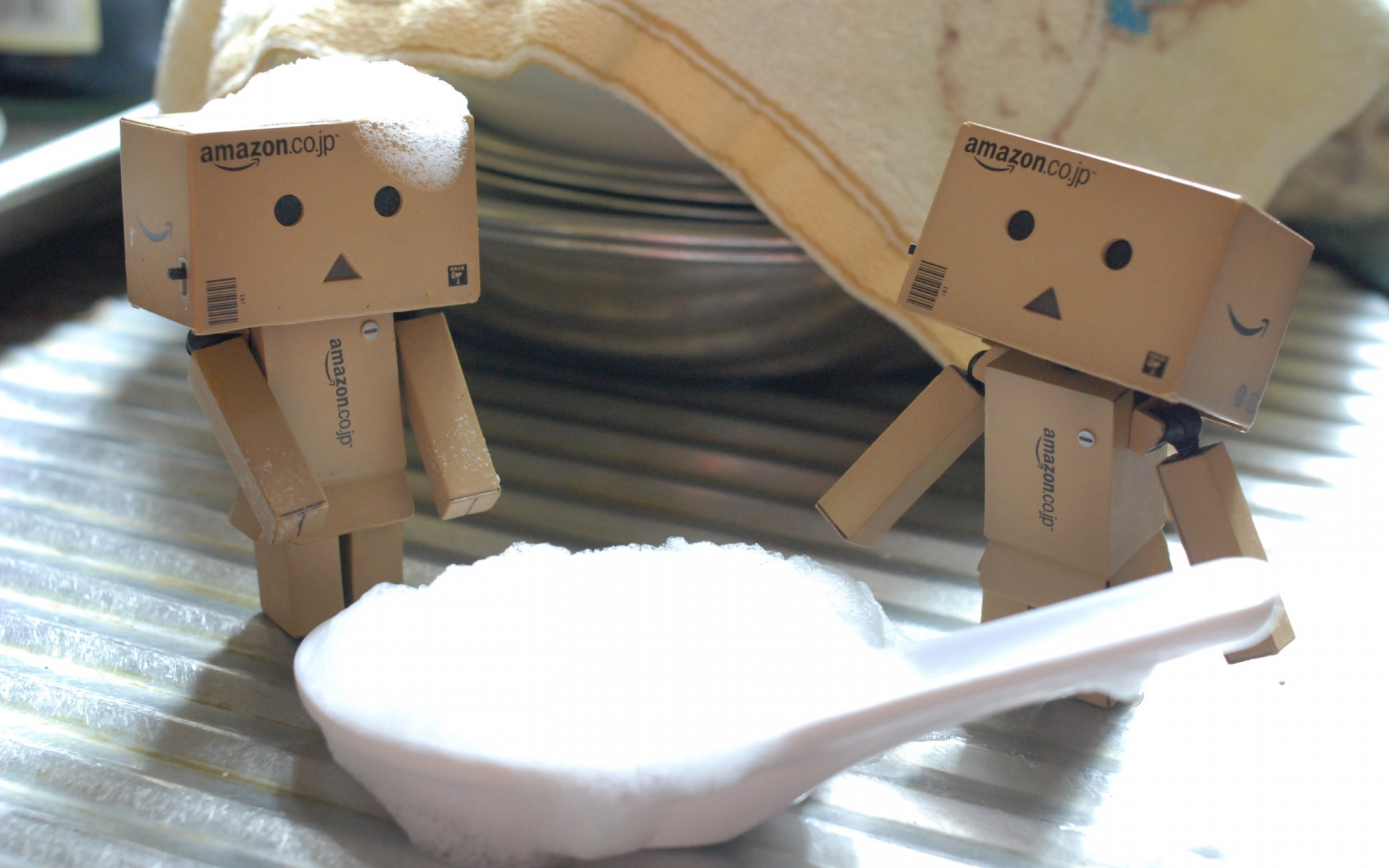 Картинки Danboard, картонный робот, ложка, кулинария фото и обои на рабочий стол