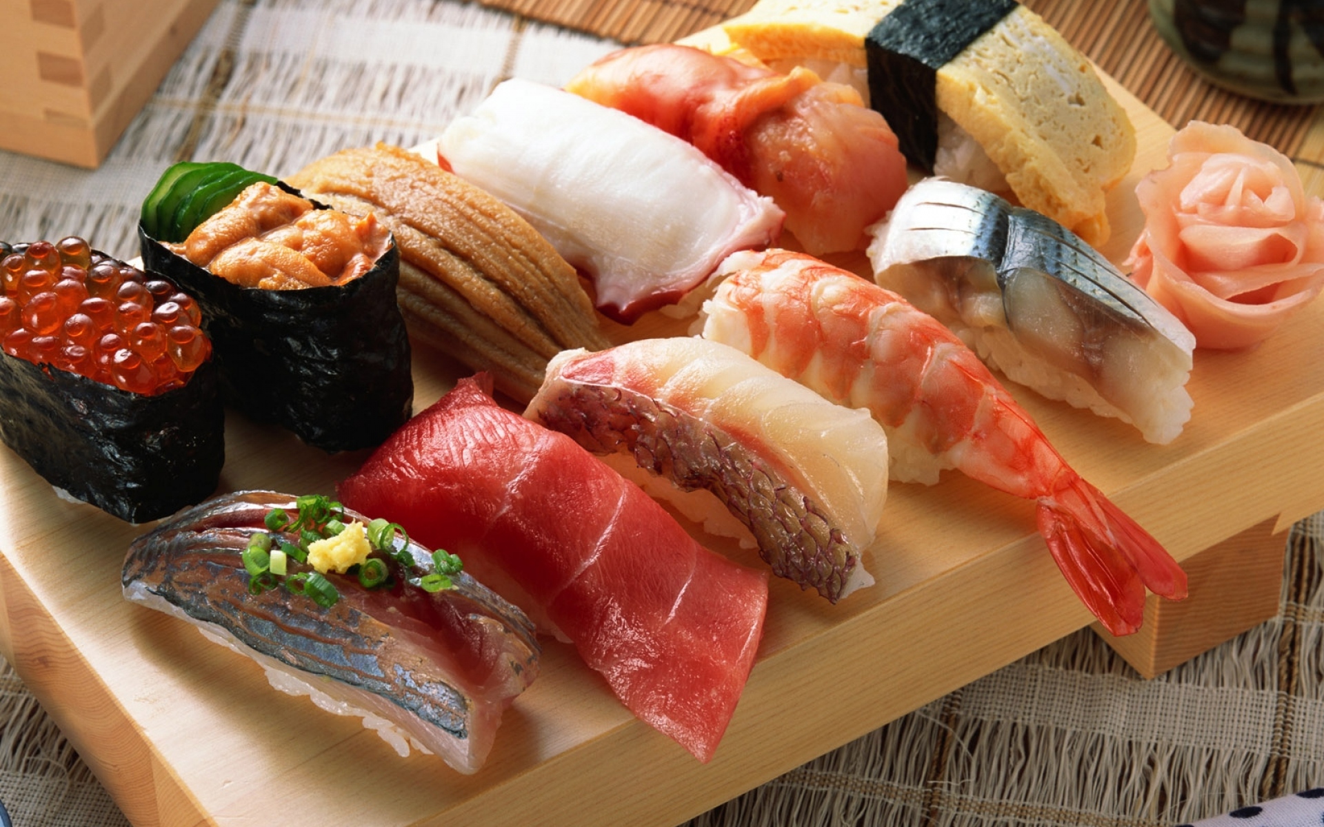 Картинки Рулеты, суши, японская кухня, еда, морепродукты фото и обои на рабочий стол