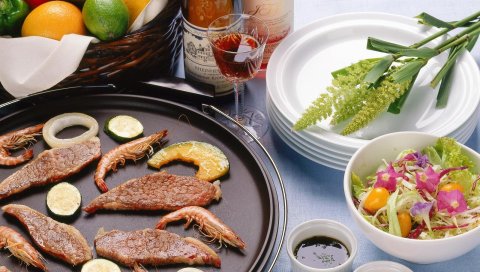 Креветки, мясо, овощи