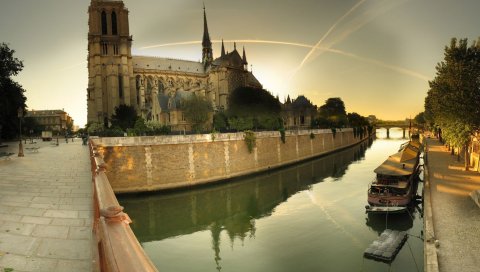 Париж, собор Нотр-Дам, река, небо