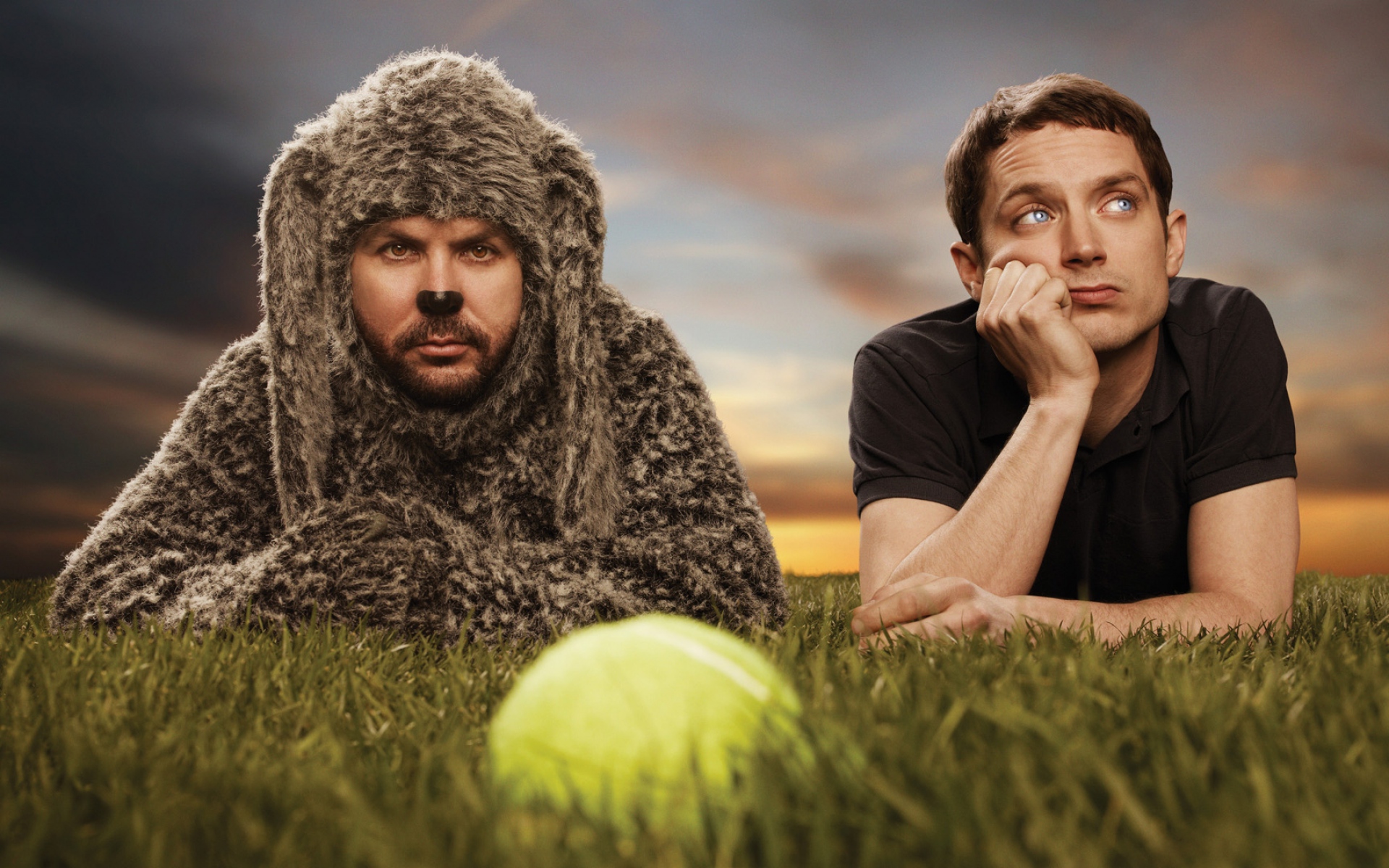 Картинки Wilfred, elijah wood, jason gann, ryan newman фото и обои на рабочий стол
