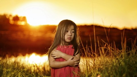 Девушка, трава, ребенок, закат