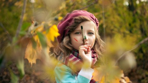 Ребенок, кисть, краска, листья, осень