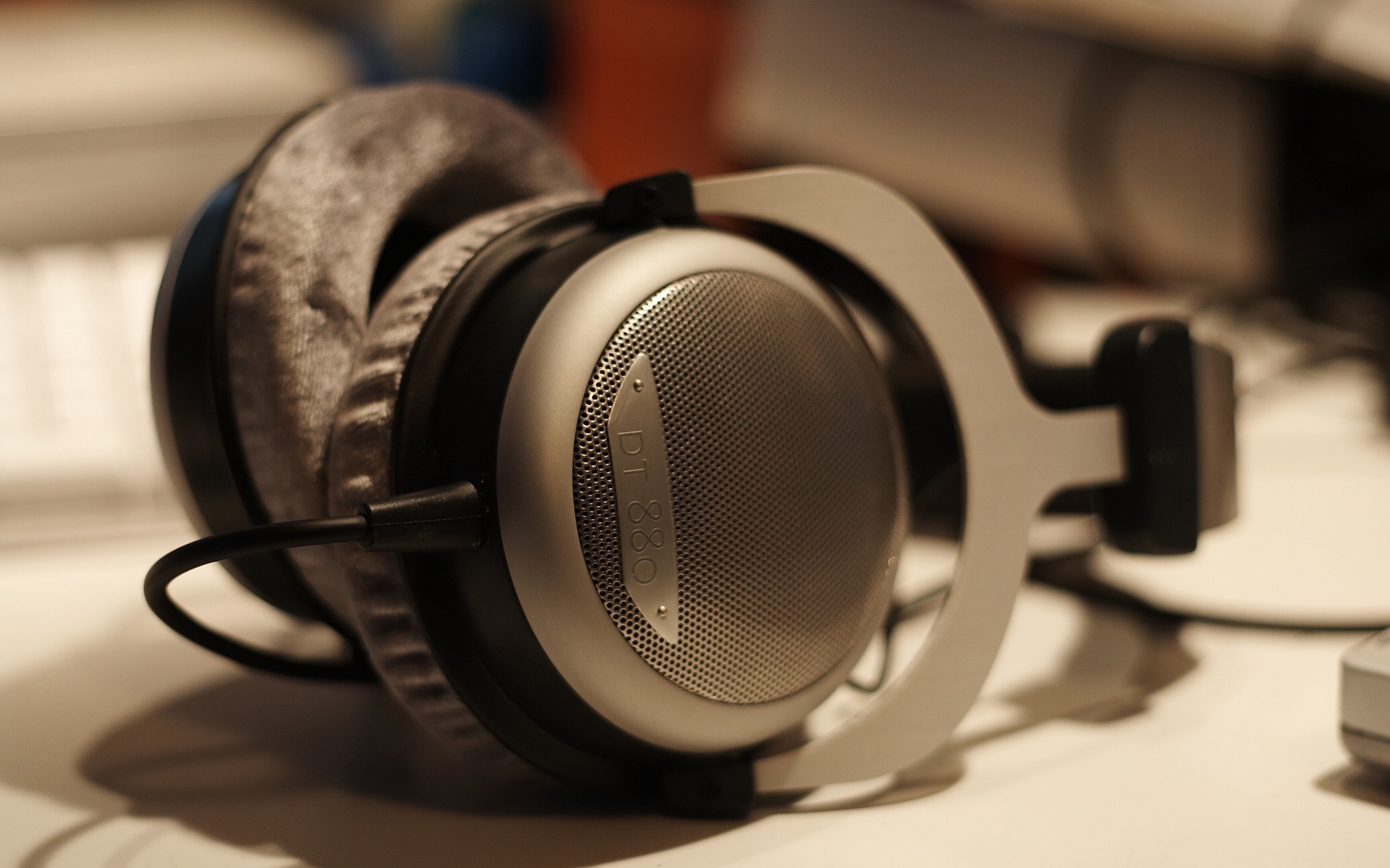 Картинки Beyerdynamic dt 880, наушники, музыка фото и обои на рабочий стол