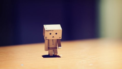 Danboard, робот, грустный, картонный робот