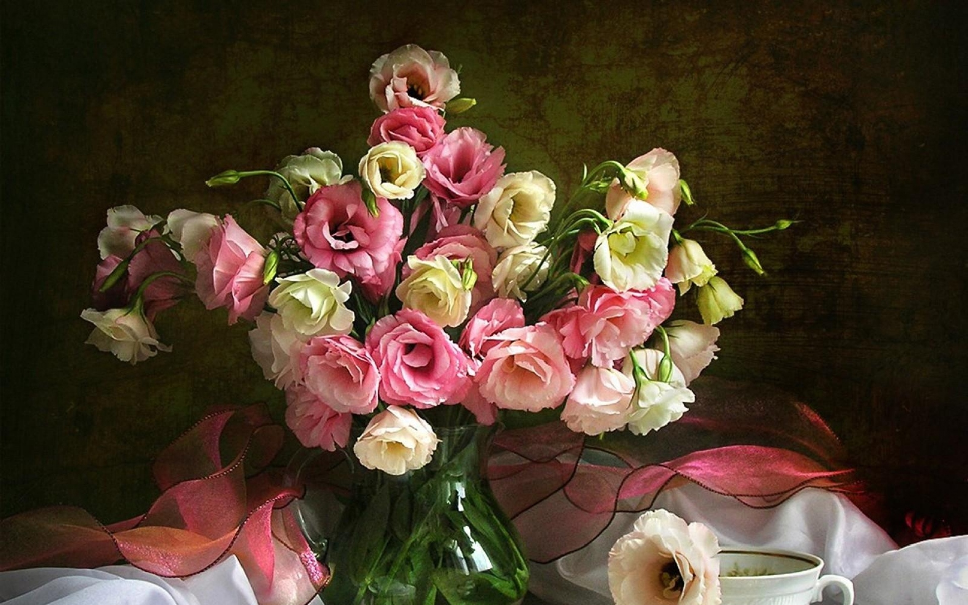 Картинки Lisianthus рассел, букет, ваза, ткань, шелк, чай пара фото и обои на рабочий стол