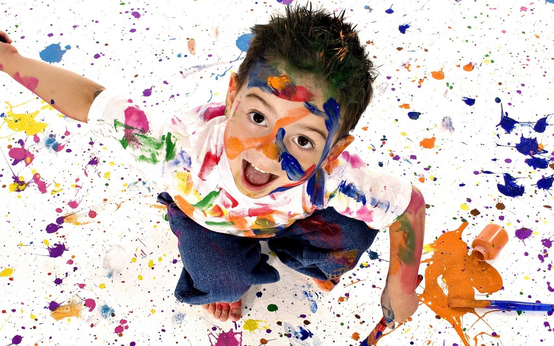 Творческая программа для детей. Творческие и креативные люди. Креативное рисование. Творчество картинки для детей. Краски для детей.