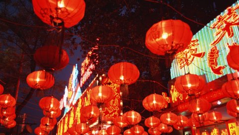 Улиц, фарфора, китайских фонарей