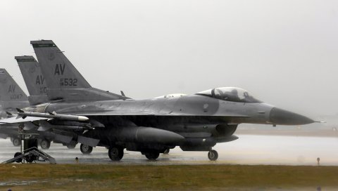 F-16 боевой сокол, самолет, взлетно-посадочная полоса