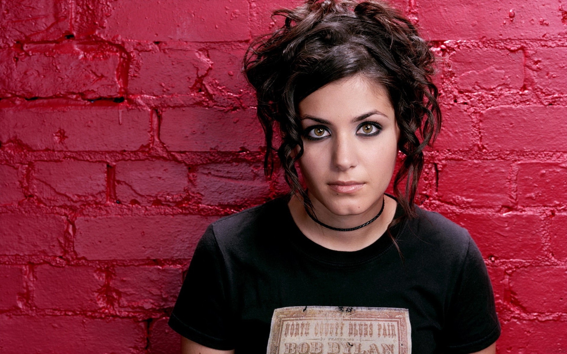 Картинки Katie melua, брюнетка, знаменитость, украшения, стена фото и обои на рабочий стол