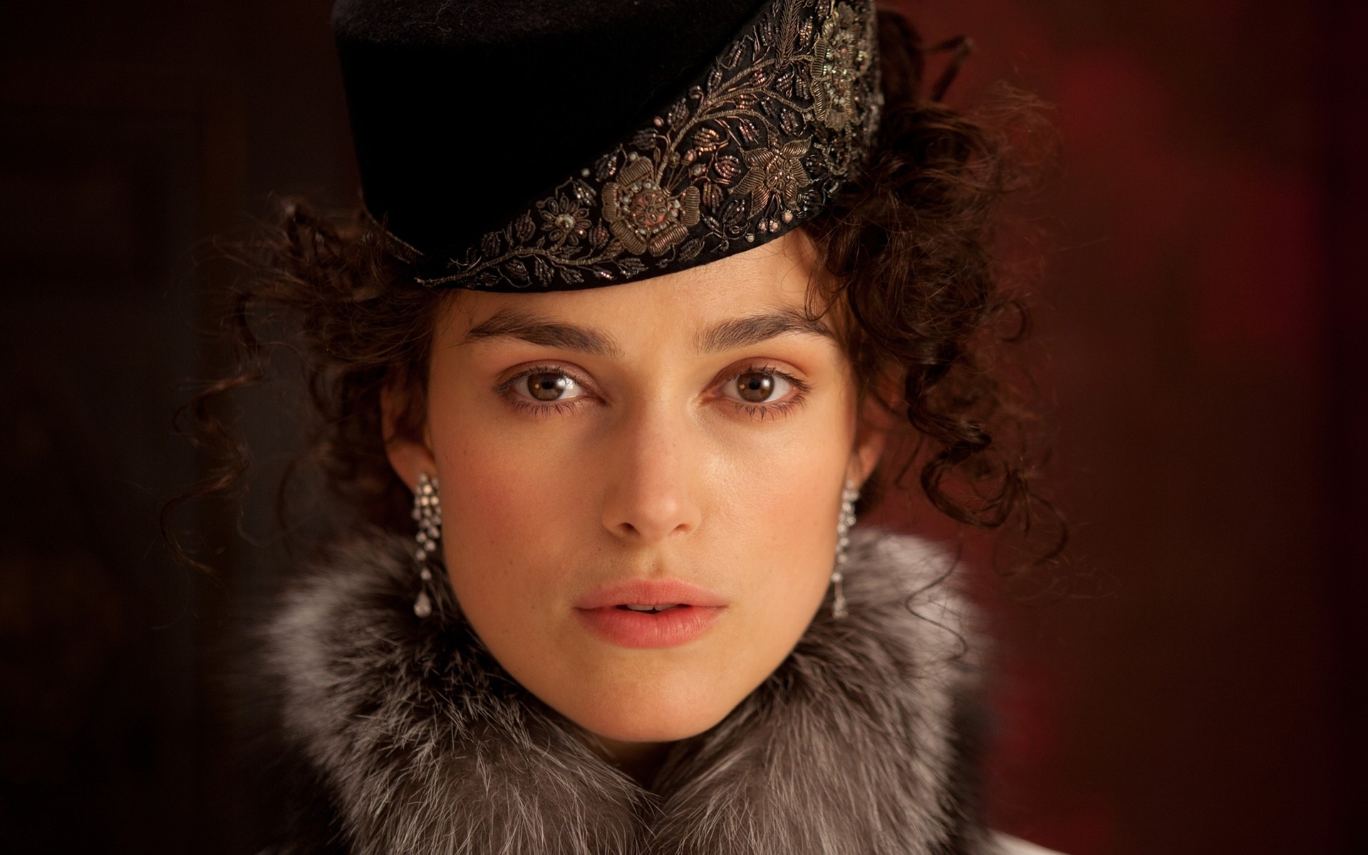 Anna 2012. Кира Найтли Каренина. Лев толстой "Anna Karenina". Кира Найтли Anna Karenina. Анна Каренина с Кирой Найтли вронский.