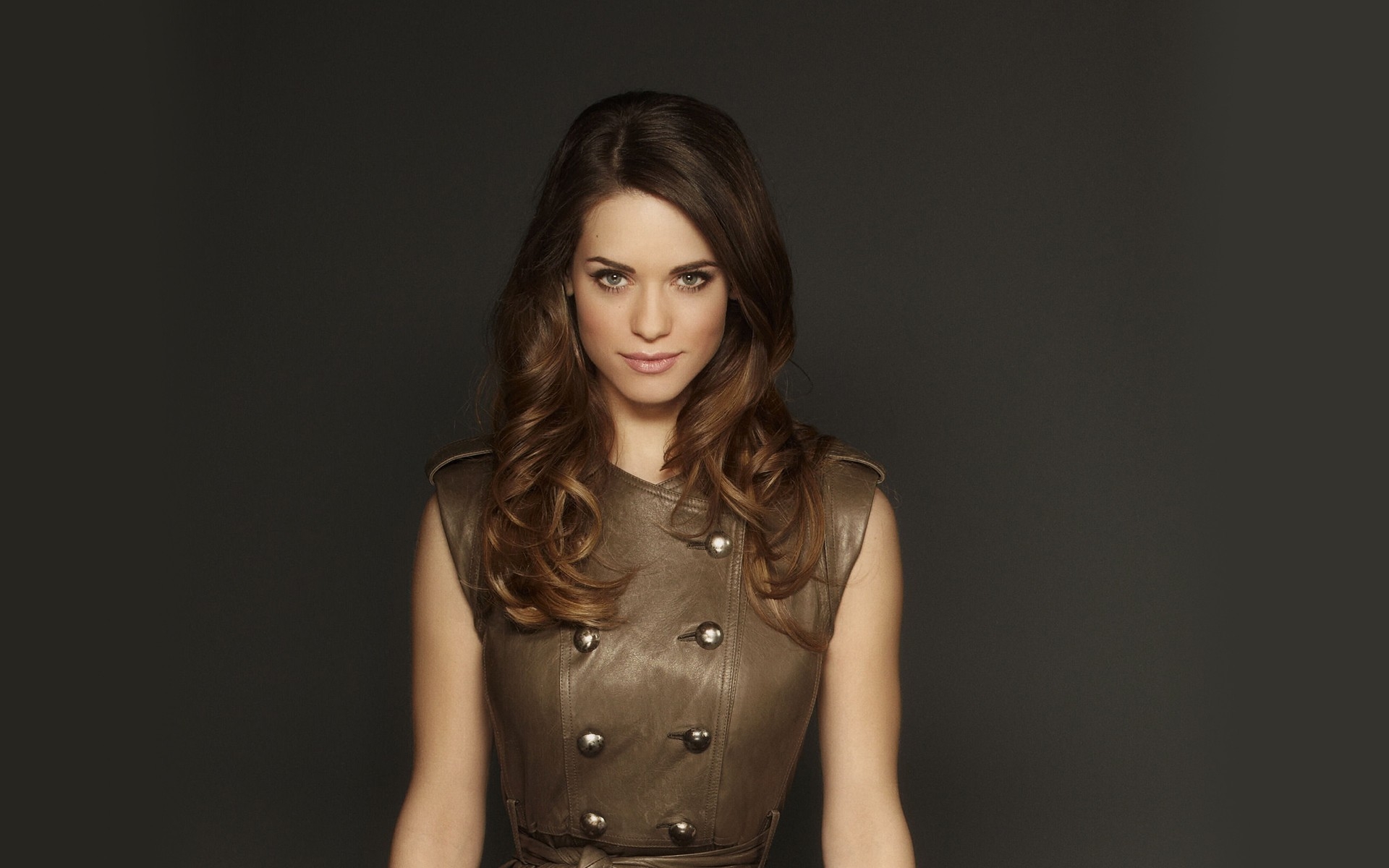 Картинки Lyndsy fonseca, брюнетка, глаза, длинноволосого фото и обои на рабочий стол