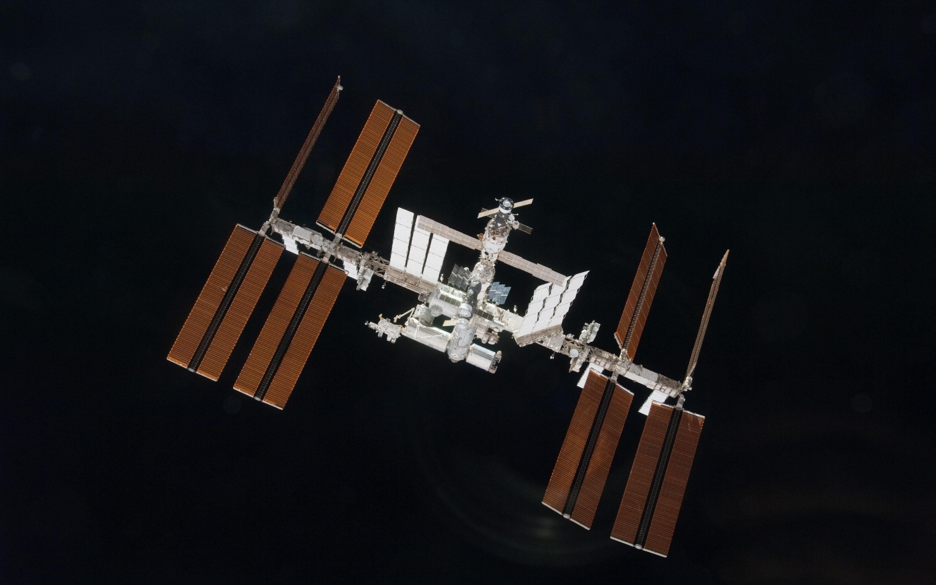 Картинки Iss, открытое пространство, солнечные панели фото и обои на рабочий стол