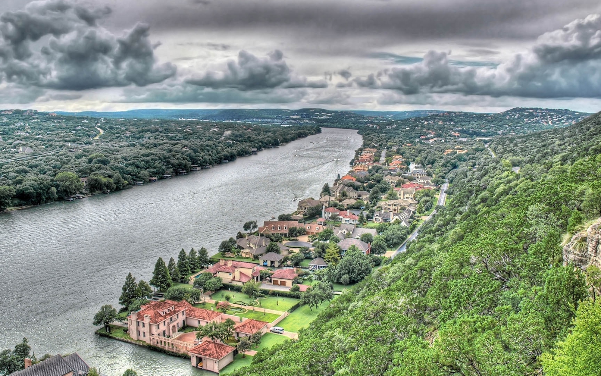 Картинки Здания, река, холмы, небо, пляж, деревья, hdr фото и обои на рабочий стол