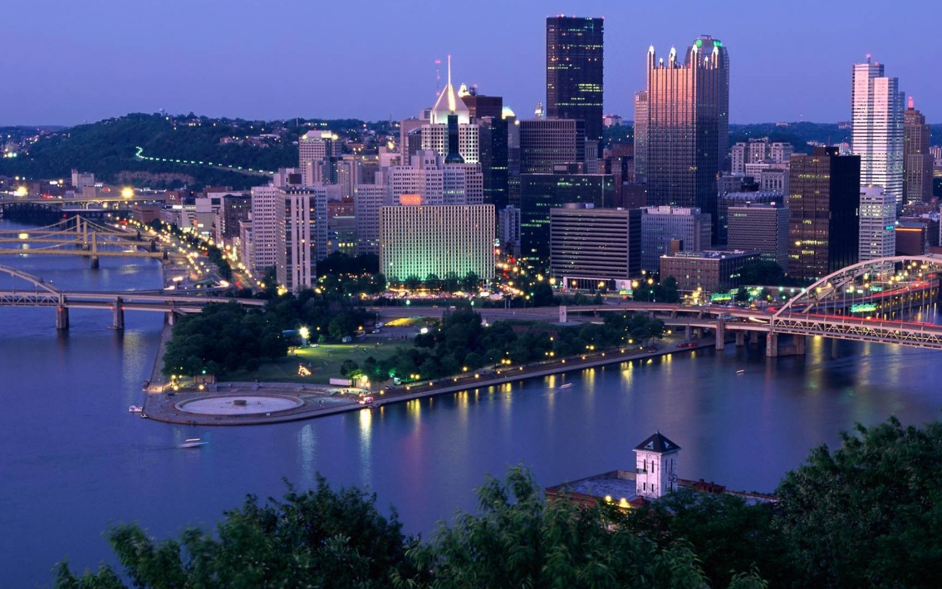 Картинки Пенсильвания, Питсбург, небоскребы, ночь, река, мост фото и обои на рабочий стол