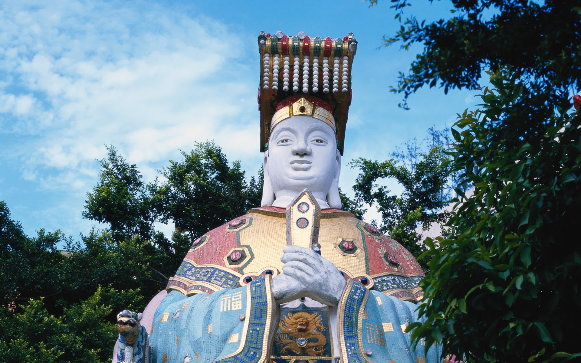 Картинки Hong kong, статуя, дерево, небо, достопримечательности фото и обои на рабочий стол