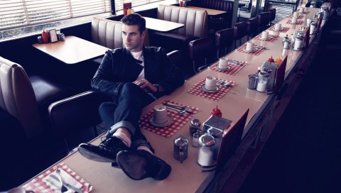 Liam hemsworth, кафе, обслуживание, отношение