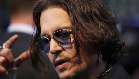 Johnny depp, очки, взгляд, жест, актер