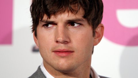 Ashton kutcher, глаза, брюнетка, волосы, куртка
