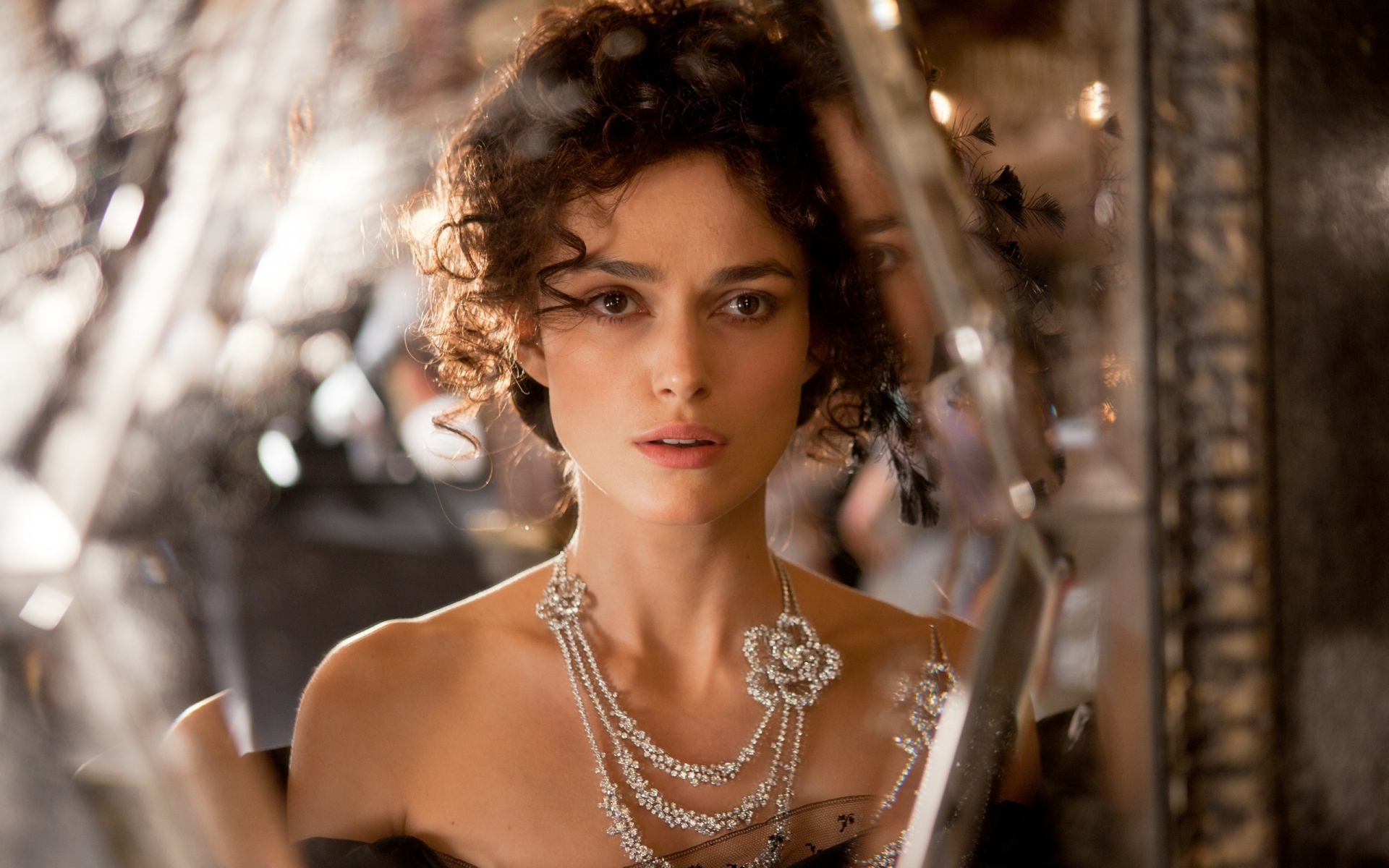 Картинки Keira knightley, ювелирные изделия, фото и обои на рабочий стол
