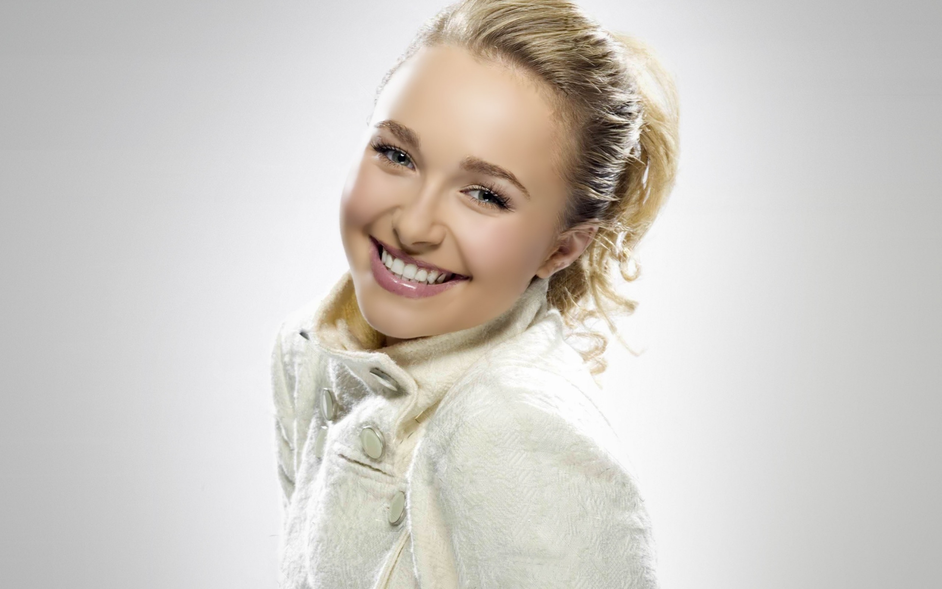 Картинки Hayden panettiere, блондинка, пальто, улыбка, милый, волосы фото и обои на рабочий стол
