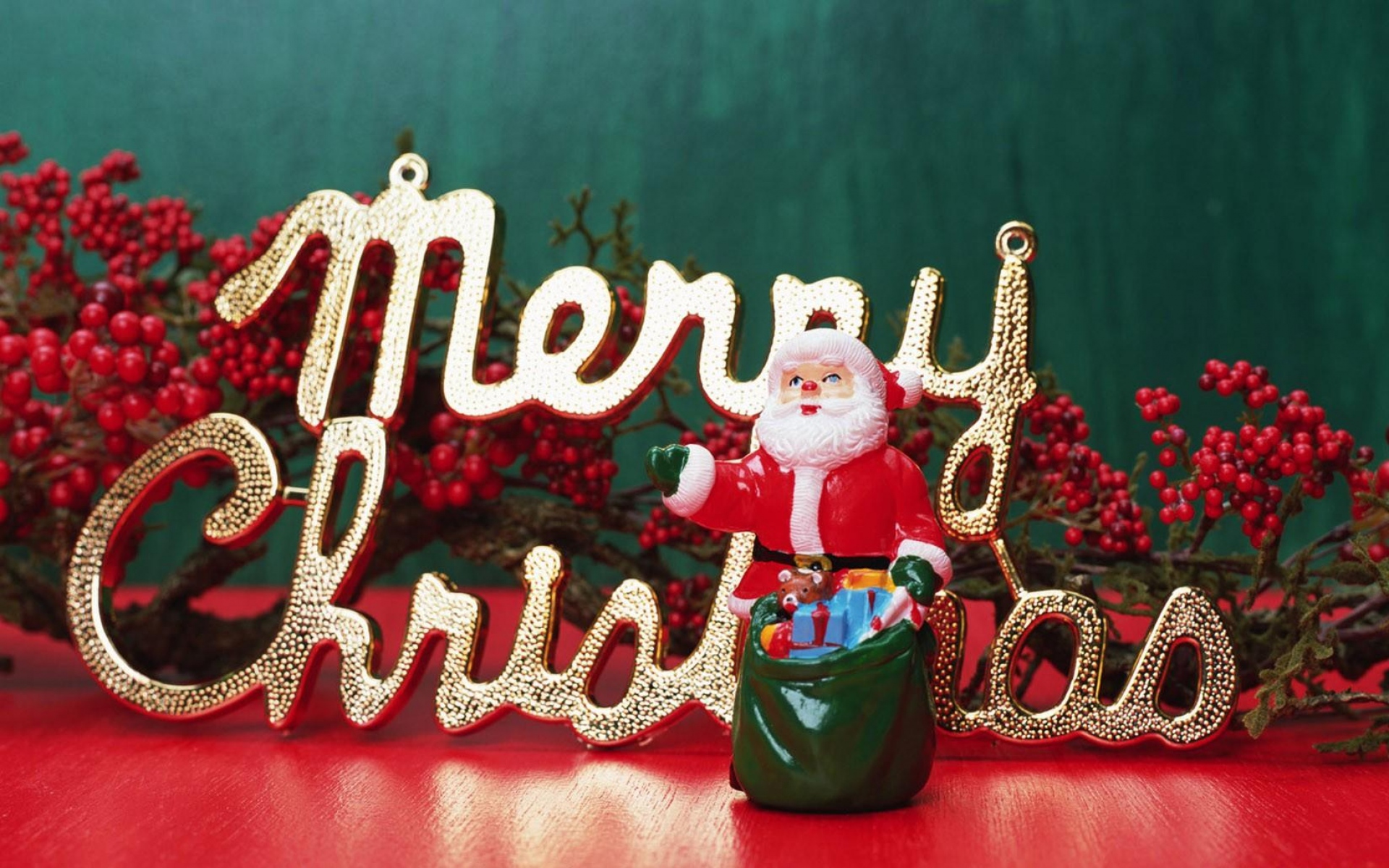 Картинки Мешок santas, подарки, игрушки, знак, рождество, ягоды фото и обои на рабочий стол